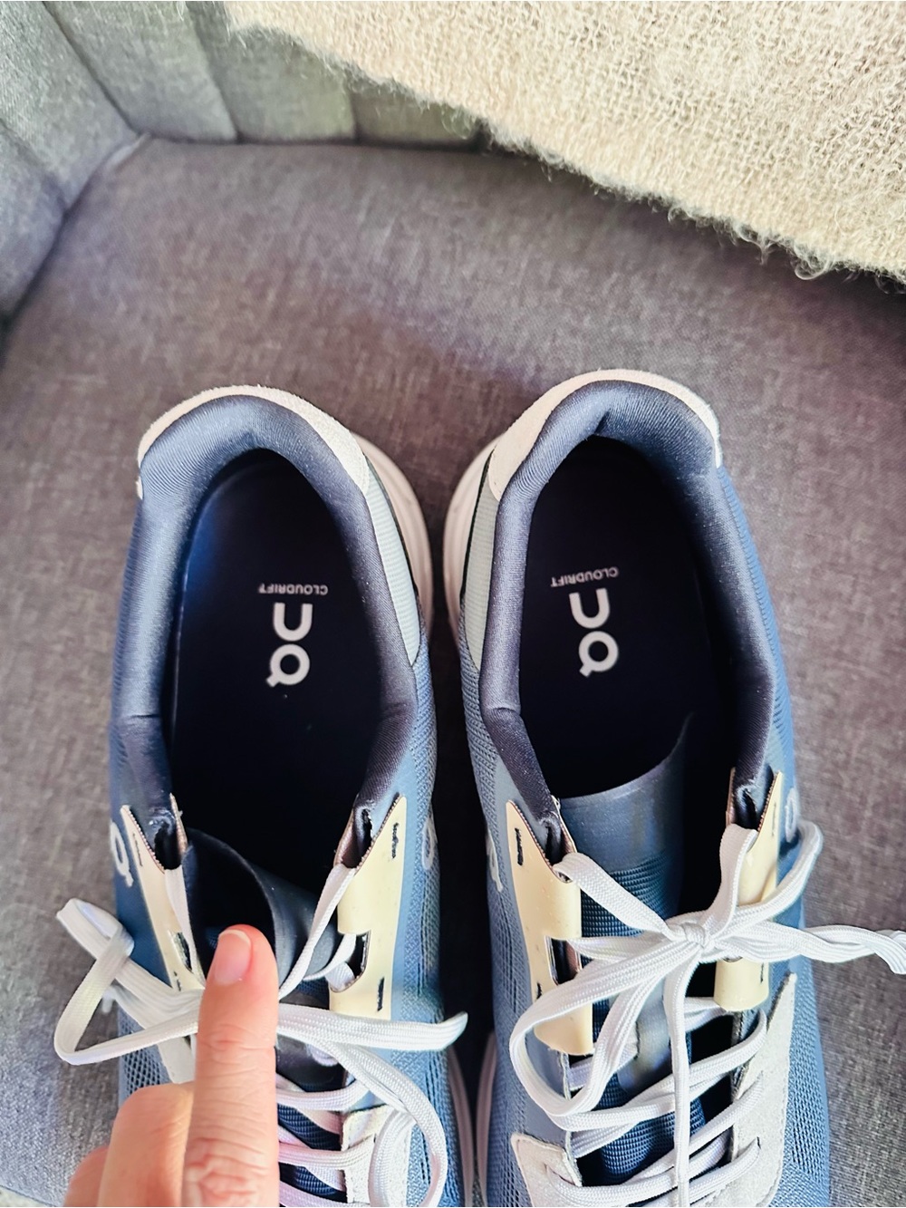 On Cloudrift Mens Shoes - Picture 4 of 7